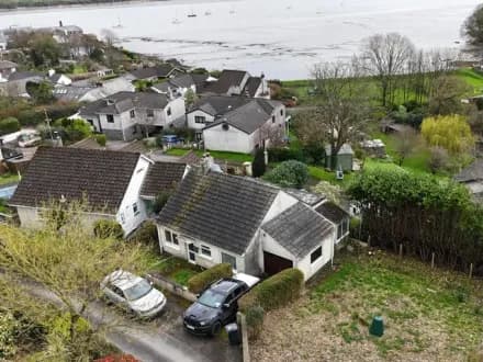 REDEVELOPMENT OPPORTUNITY WITH RIVER VIEWS