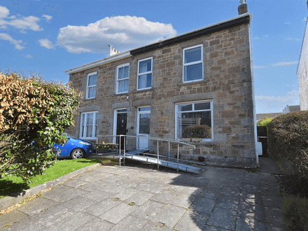 DECEPTIVELY SPACIOUS SEMI-DETACHED HOUSE FOR MODERNISATION