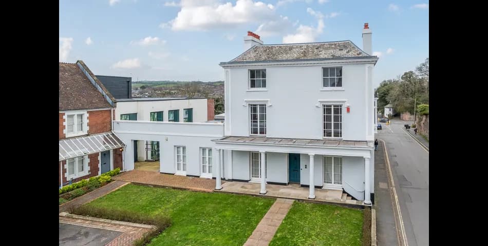 Property Image 0