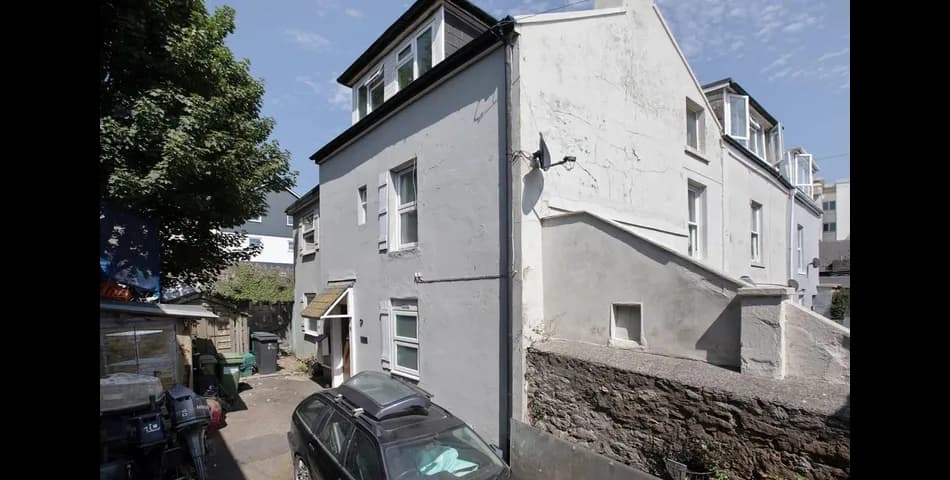Property Image 0