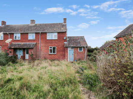 THREE BEDROOM HOUSE FOR REFURBISHMENT