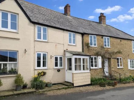 MID-TERRACE COTTAGE IN VILLAGE LOCATION FOR MODERNISATION