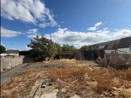 DEVELOPMENT SITE WITH PLANNING