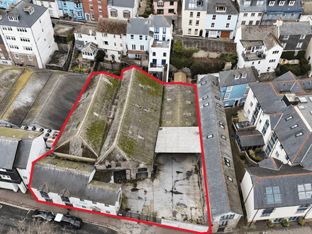 STUNNING WATERFRONT DEVELOPMENT OPPORTUNITY